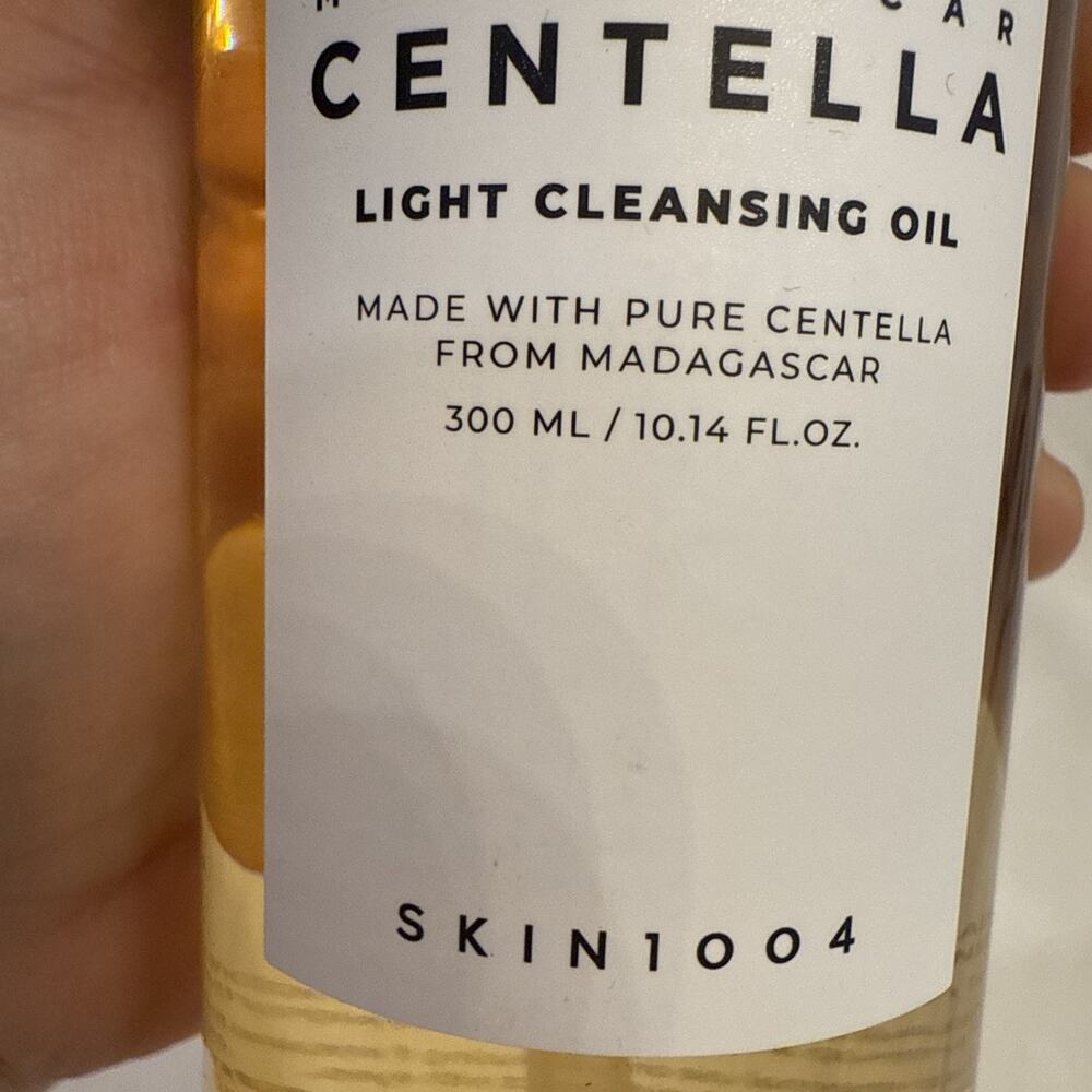 SKIN1004 Madagascar Centella Light Cleansing Oil 6.76 fl oz & 10.1 Fl Oz Bundle - Picture 3 of 3